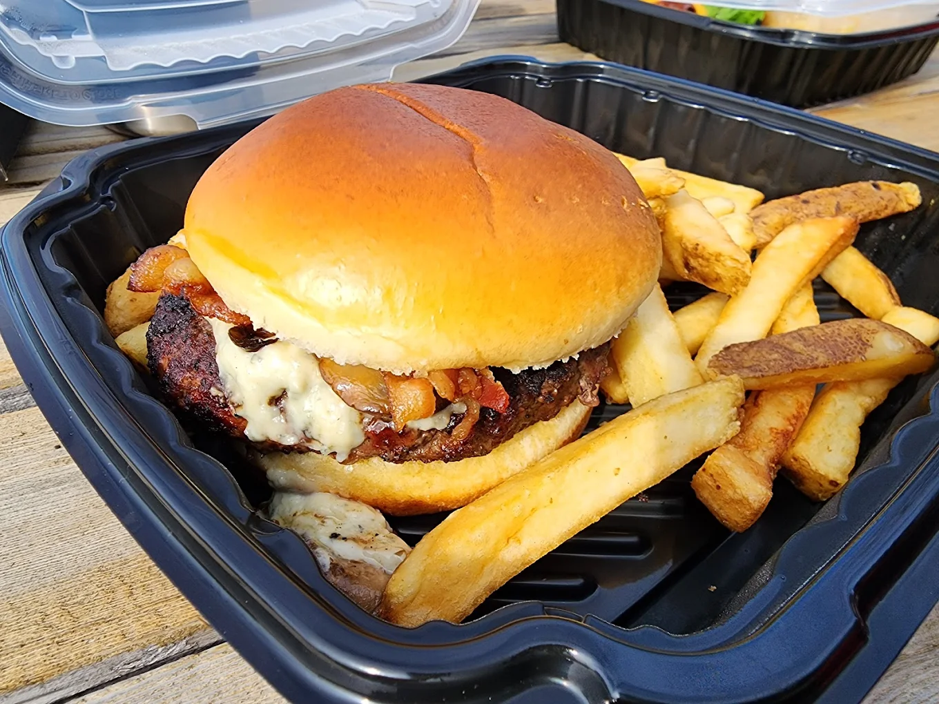 Winking Lizard Downtown